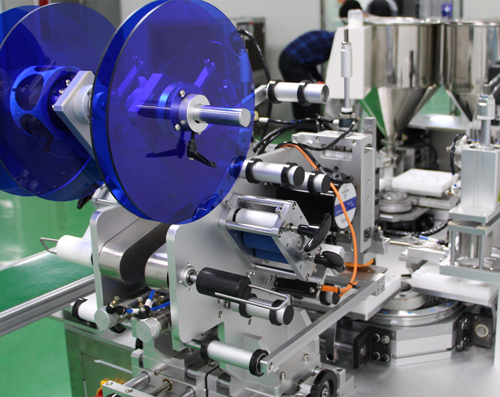 Automatic Labeling with Two Heads